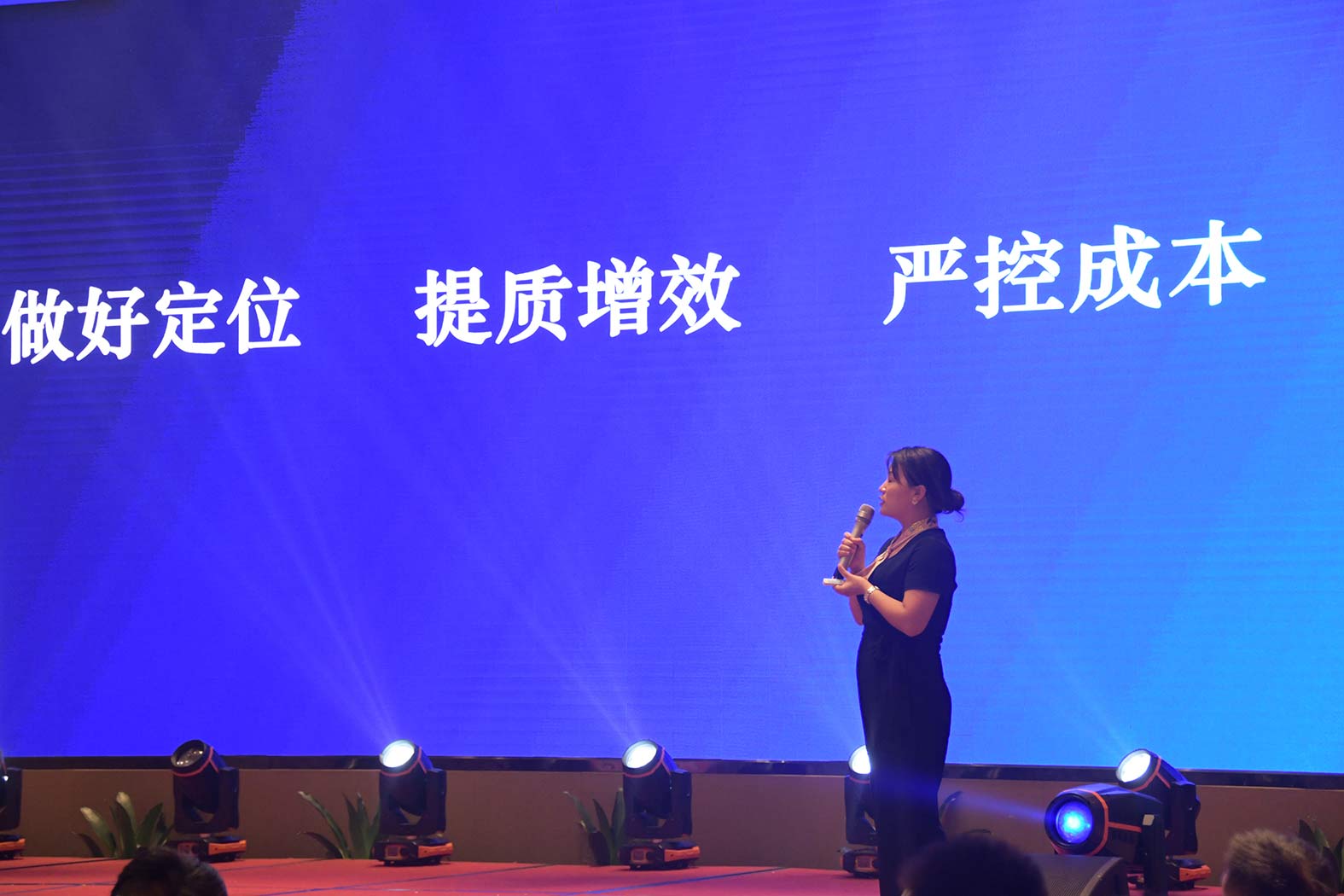 亲勤倍至，全程信赖！3499拉斯维加斯重装·长沙博事液压服务站正式授牌！