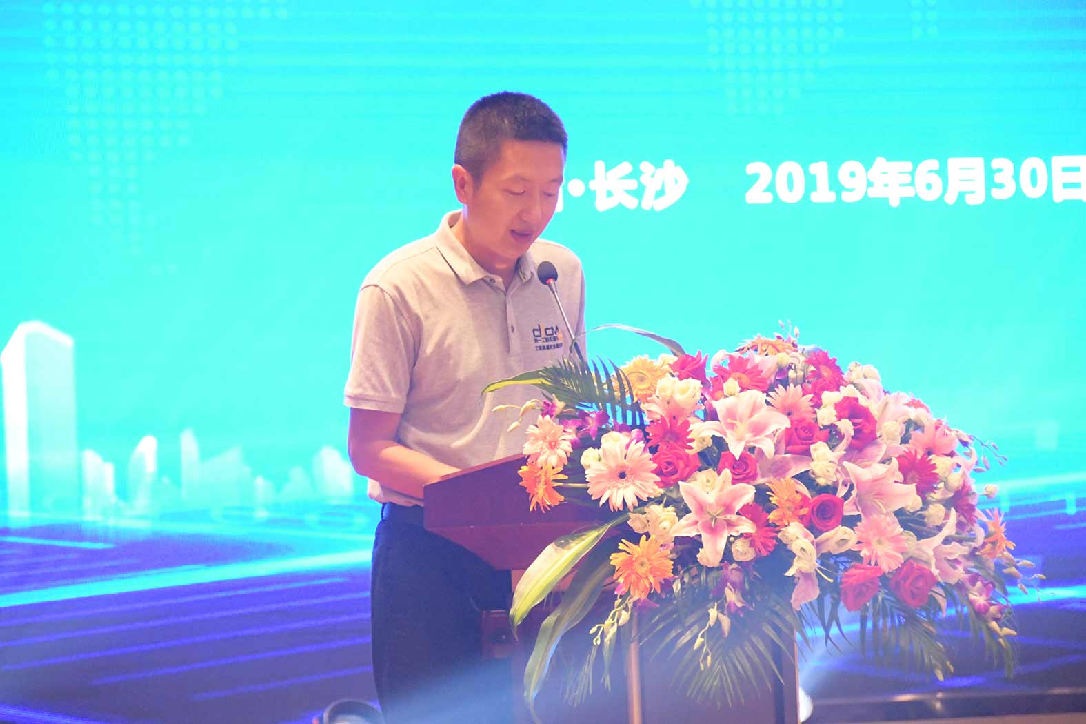 亲勤倍至，全程信赖！3499拉斯维加斯重装·长沙博事液压服务站正式授牌！