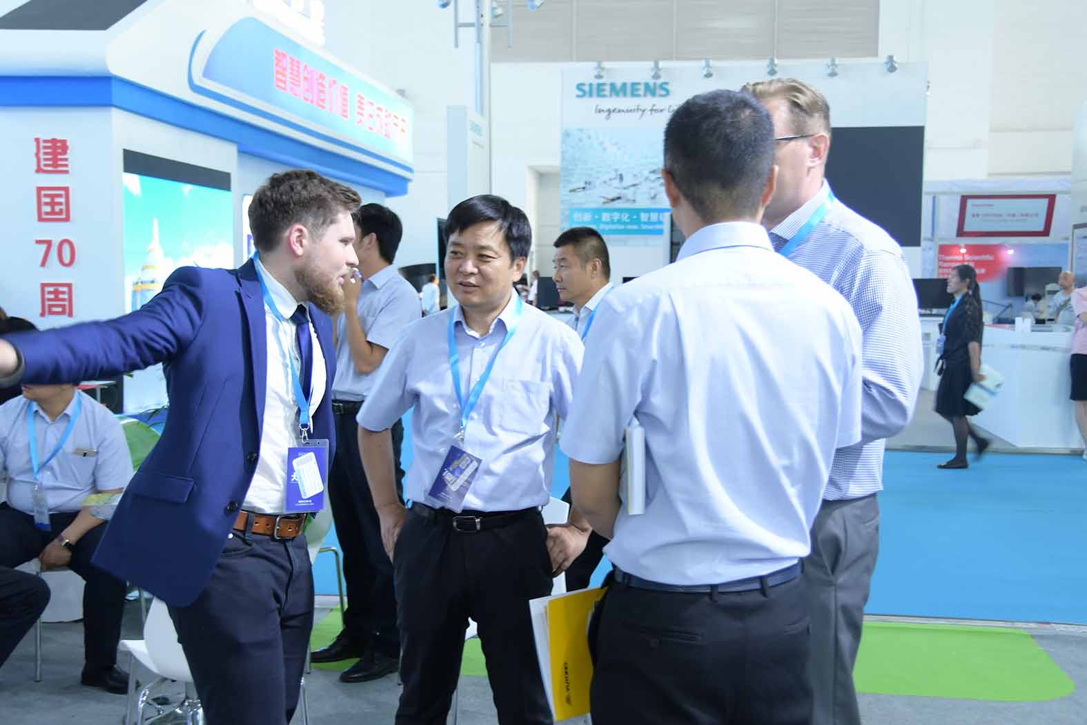 引领未来▲3499拉斯维加斯纯电动矿用车闪耀2019CIME展会