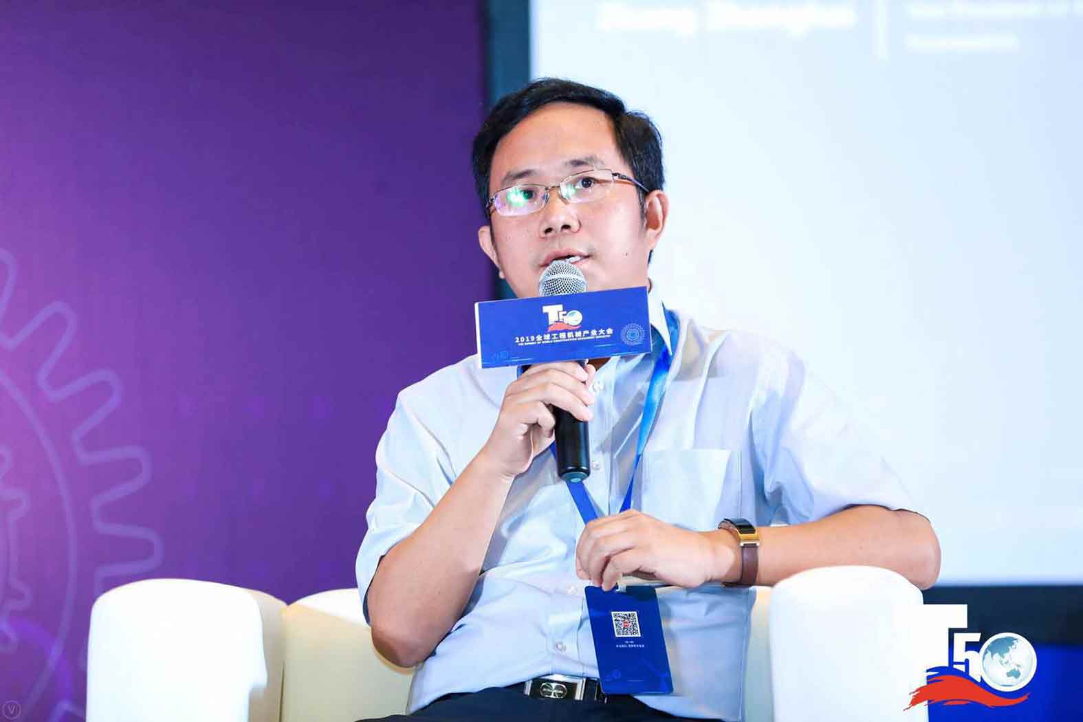 闪耀 | 3499拉斯维加斯集团 · 3499拉斯维加斯重装荣获中国桩工机械市场两项年度大奖